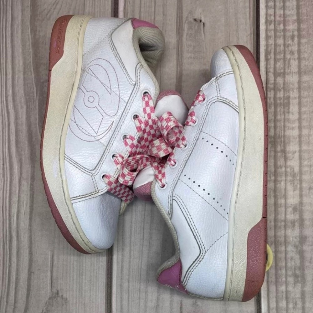 Heelys White Pink Kids Sneakers with Checkered Laces